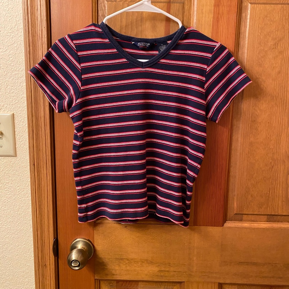 10/10$ Austin Clothing Co. Navy and Red Striped Top. BUNDLE OFFER.